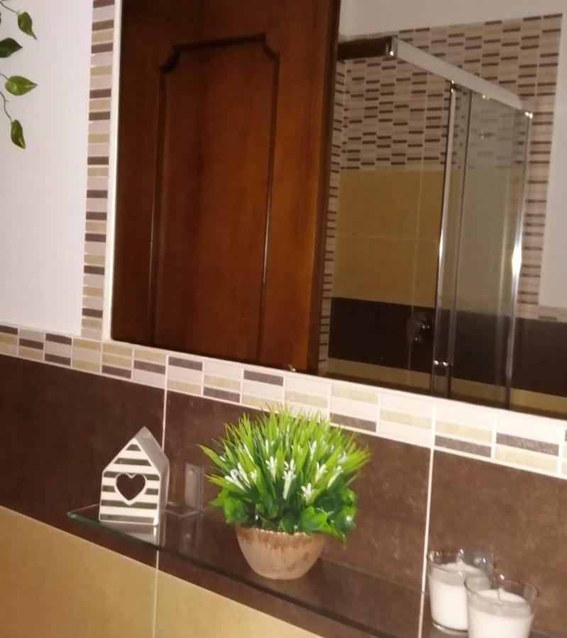 Apartamento L'Approdo del Re Caserta Exterior foto